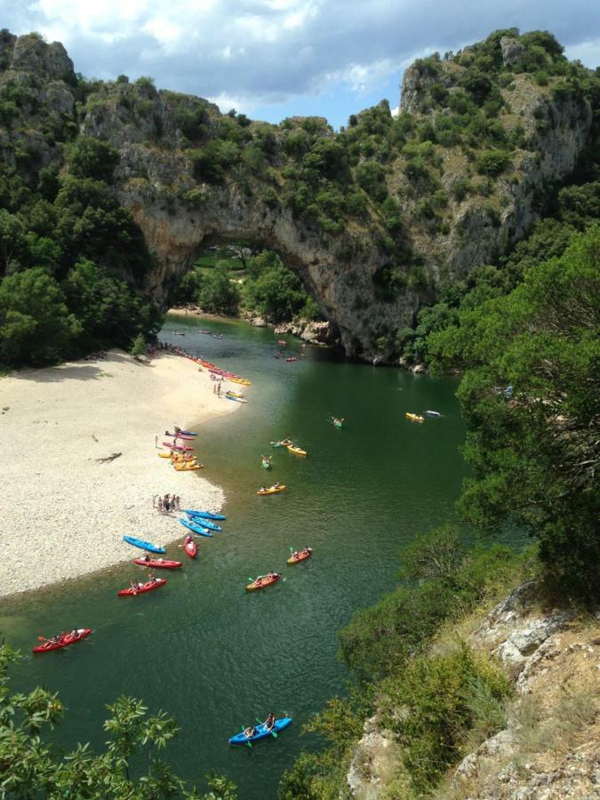 Gites Le Mas Du Vieux Chene ซาลาวาส์ ภายนอก รูปภาพ